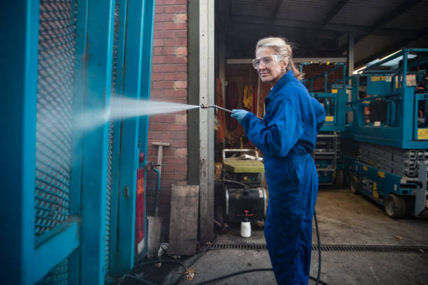 Best Residential Pressure Washing Services  in Le Mars, IA